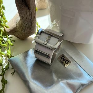 D&G Buckle Bracelet - White and Silver